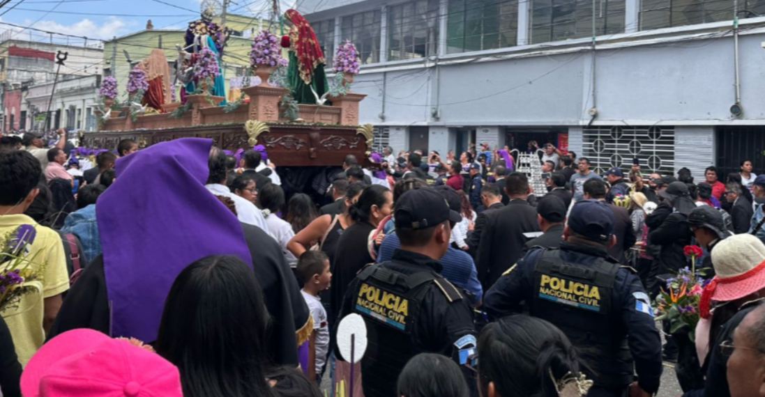 Cuida tus pertenencias en las aglomeraciones. / Foto: PNC.