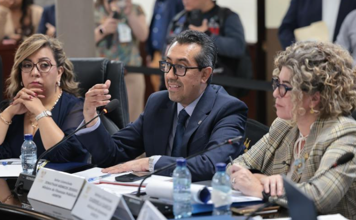 Gobierno busca proteger la economía frente al aumento de los combustibles