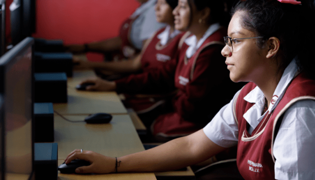 Ministerio de Educación aprueba Política de Transformación Digital del Sistema Educativo Nacional 2025-2035