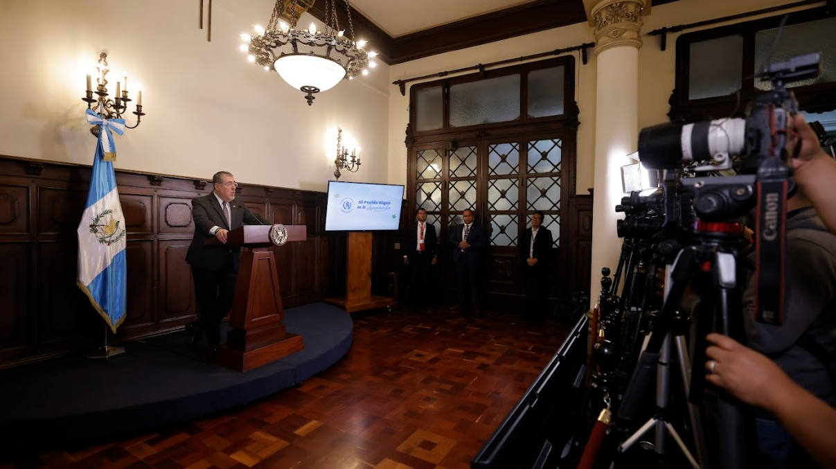 Presidente Bernardo Arévalo en La Ronda.