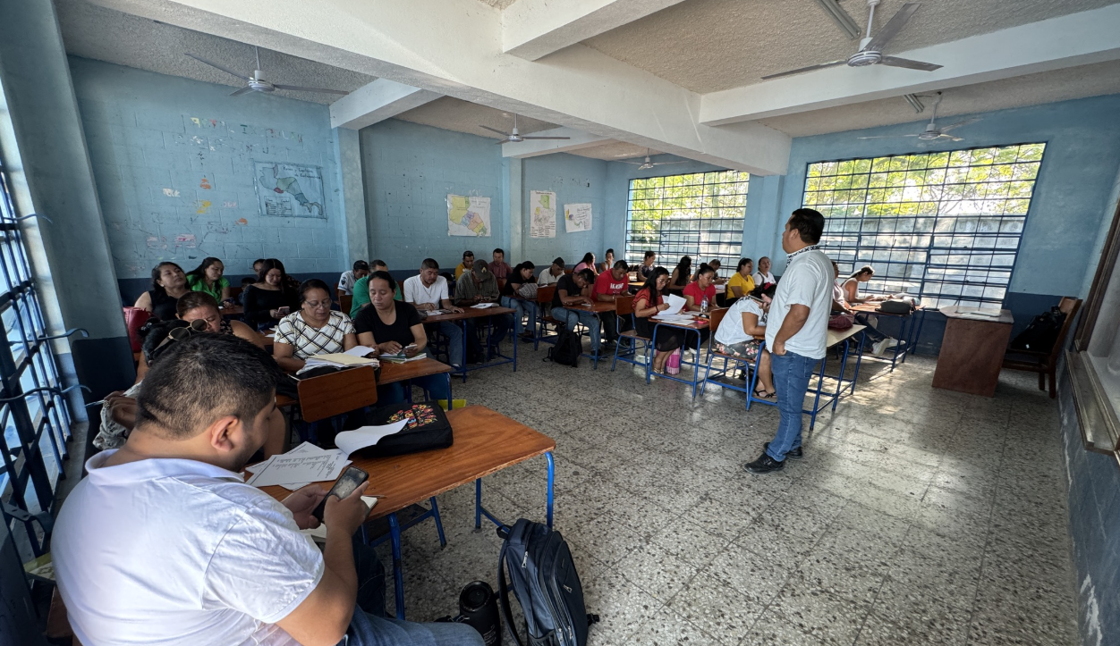Realizan diplomado de habilidades lingüísticas del idioma maya "itza'". / Foto: ALMG.