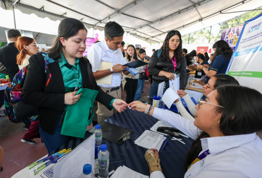 Mujeres lideran participación en la Feria Nacional del Empleo