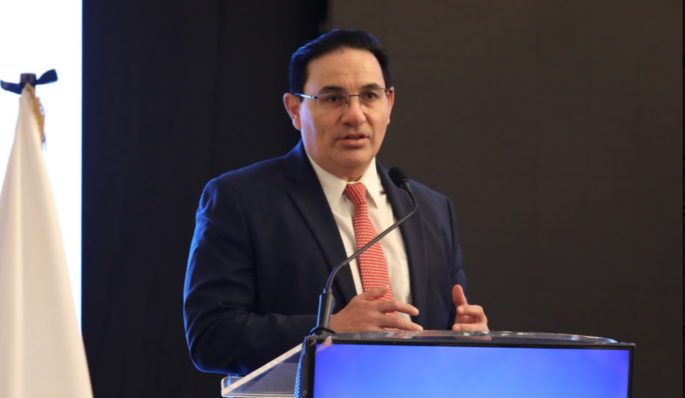 Villeda en el primer conversatorio previo a la vigésima edición del Encuentro Nacional de Empresarios por el Desarrollo. / Foto: Mingob