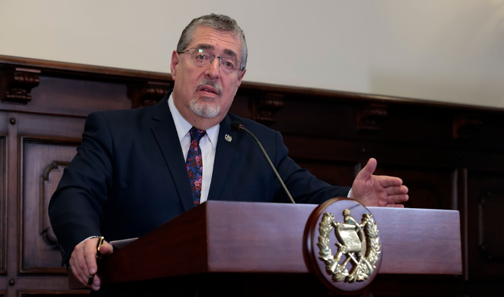 “Algunos se resisten a perder”, dice el Presidente sobre el amparo contra la lista de aspirantes a fiscal general