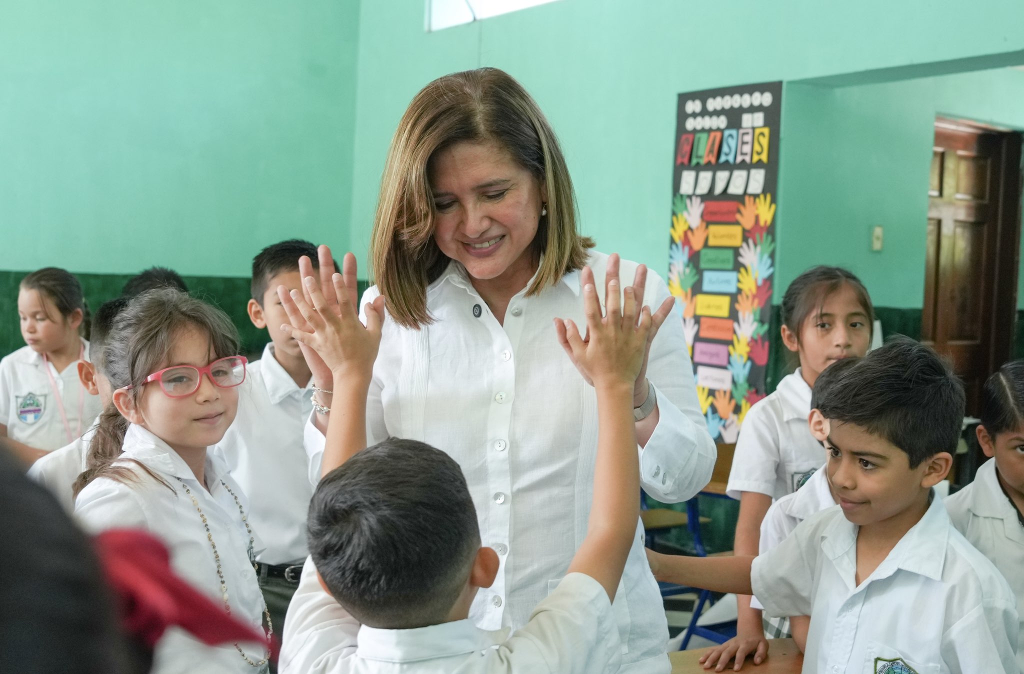 Con la incorporación de los cinco nuevos clubes en El Progreso, se llegó a 120 instalados en 19 departamentos del país. (Foto: Vicepresidencia)