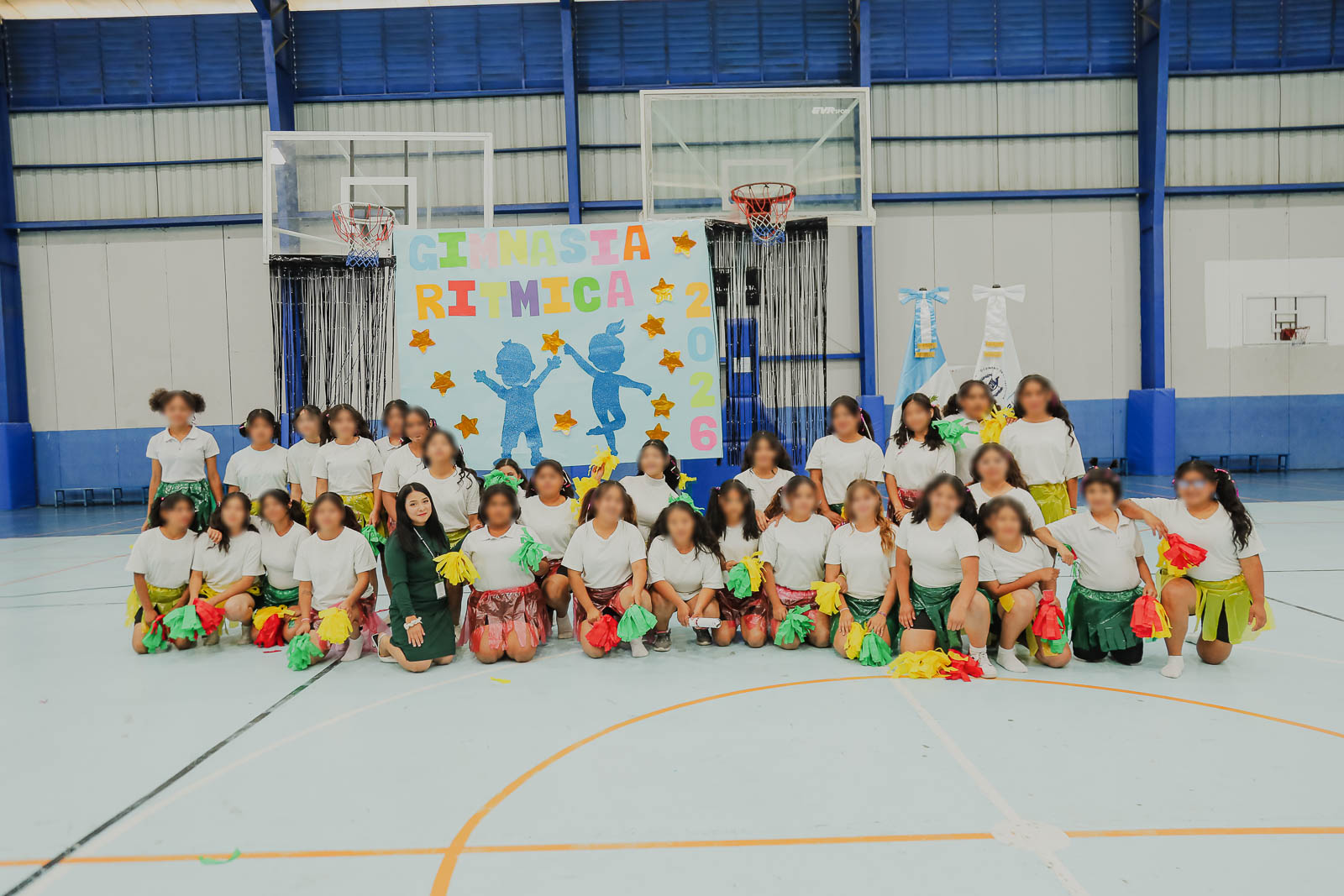 350 niñas, niños y adolescentes mostraron su talento y corazón en el primer encuentro de gimnasia rítmica. / Foto: SBS.