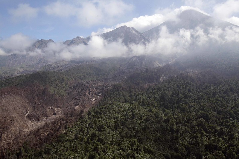 Advierten riesgo de lahares en el volcán Santiaguito. / Foto: Conred.
