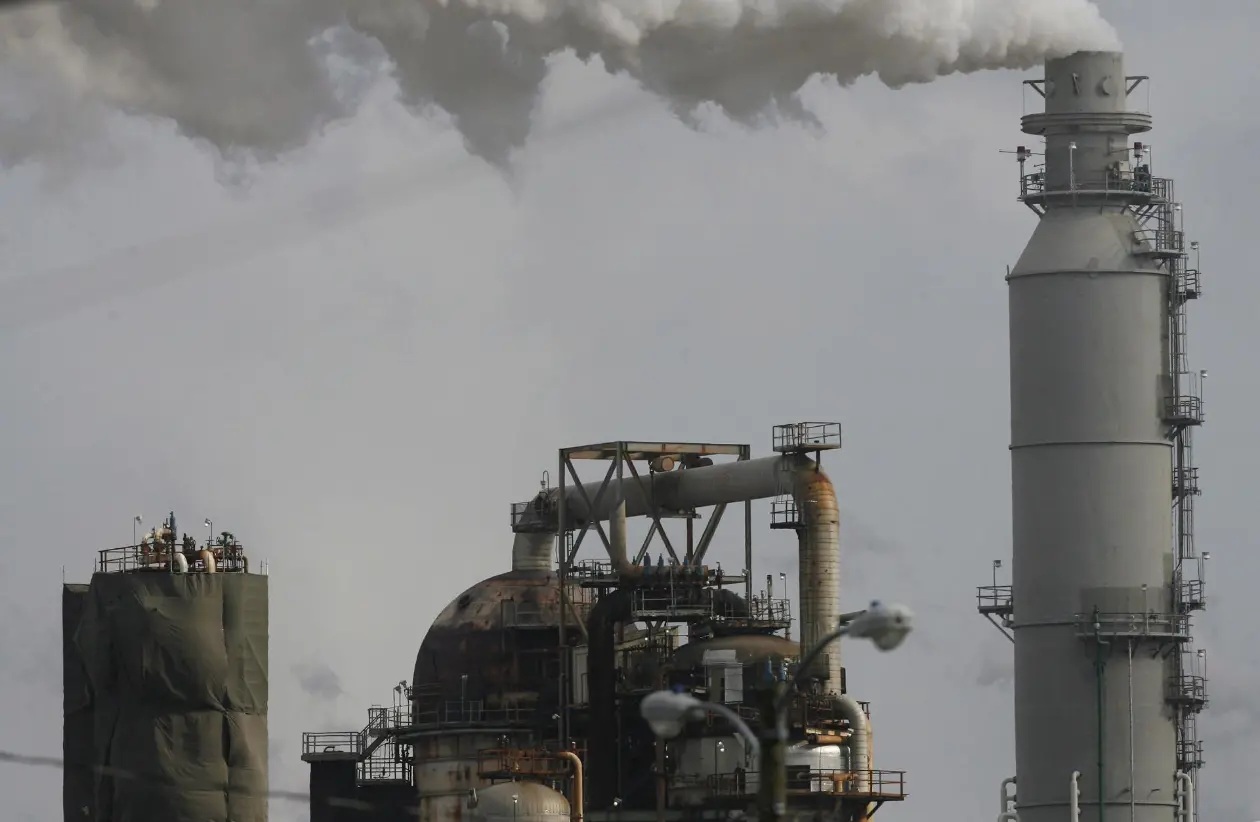 El precio del petróleo cae en la apertura de los mercados este miércoles luego del anuncio de alto el fuego en Oriente Medio.