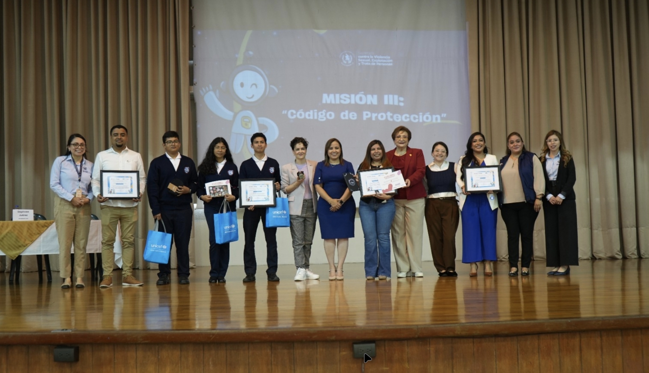 Previene con Modo Digital invitó a los participantes a crear y compartir videos informativos sobre los riesgos en redes sociales y el uso seguro de internet. (Foto: SVET)