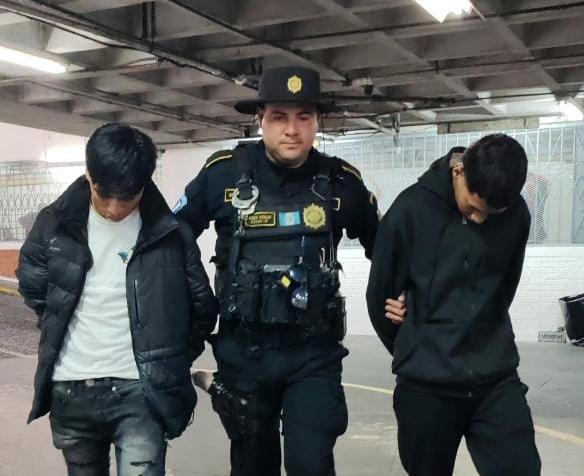 Las autoridades indicaron que la presencia de puestos fijos de seguridad ha sido clave para prevenir hechos delictivos en sectores de alta circulación vehicular. / Foto: PNC