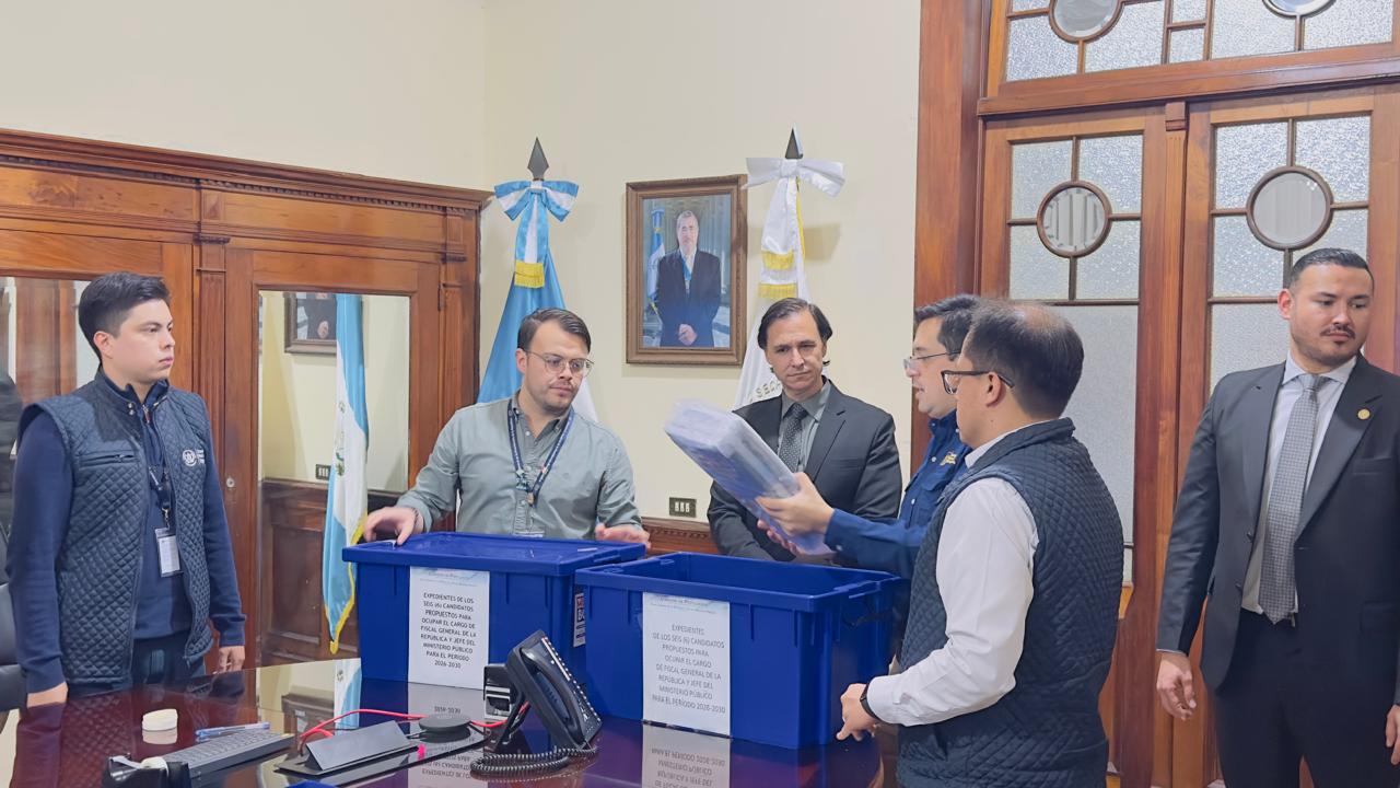 Secretaría General de la Presidencia recibe nueva nómina de aspirantes a fiscal general. / Foto: Gobierno de Guatemala.