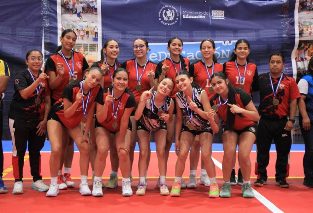 Sagrado Corazón y María Teresa se coronan campeones del voleibol escolar nacional en Retalhuleu