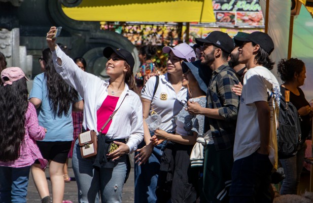 Comparten recomendaciones para vivir en familia los cortejos procesionales en el Centro Histórico