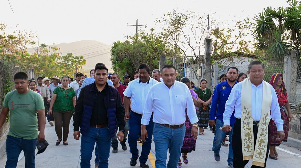 Inauguran tramo carretero pavimentado en El Tempisque, Salamá, Baja Verapaz