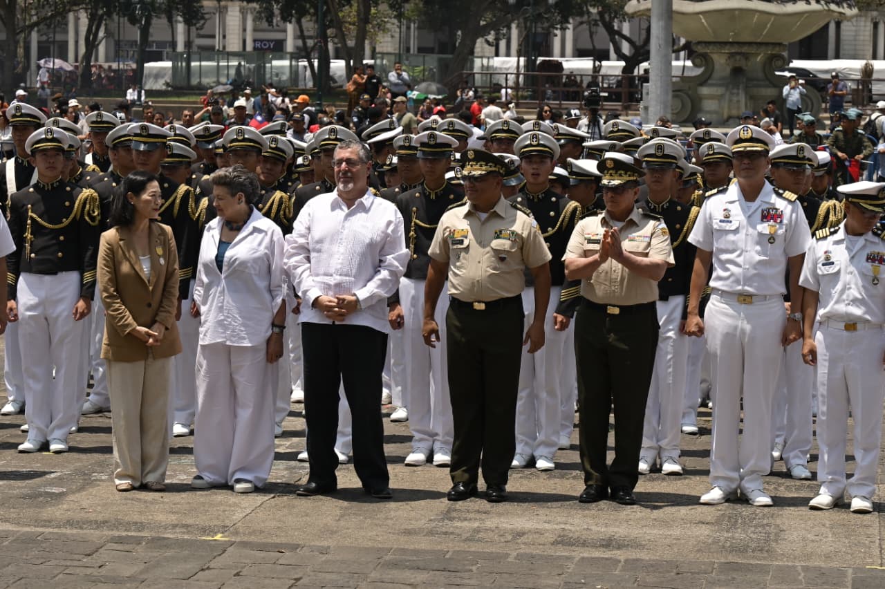 Escuadrón Naval de la Amistad de la República de China ( Taiwán) . / Fotos: Álvaro Interiano.