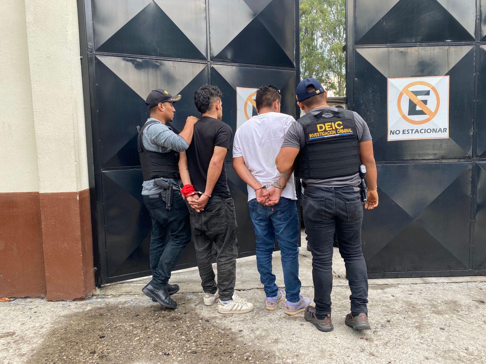 Capturados por secuestros exprés y violaciones en taxis piratas. / Foto: PNC.