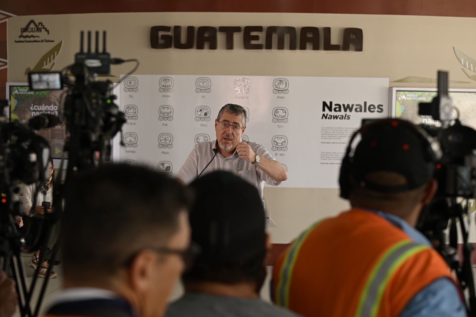 En conferencia de prensa, el presidente Bernardo Arévalo ratificó que el pueblo necesita darle buelta a la página del MP.