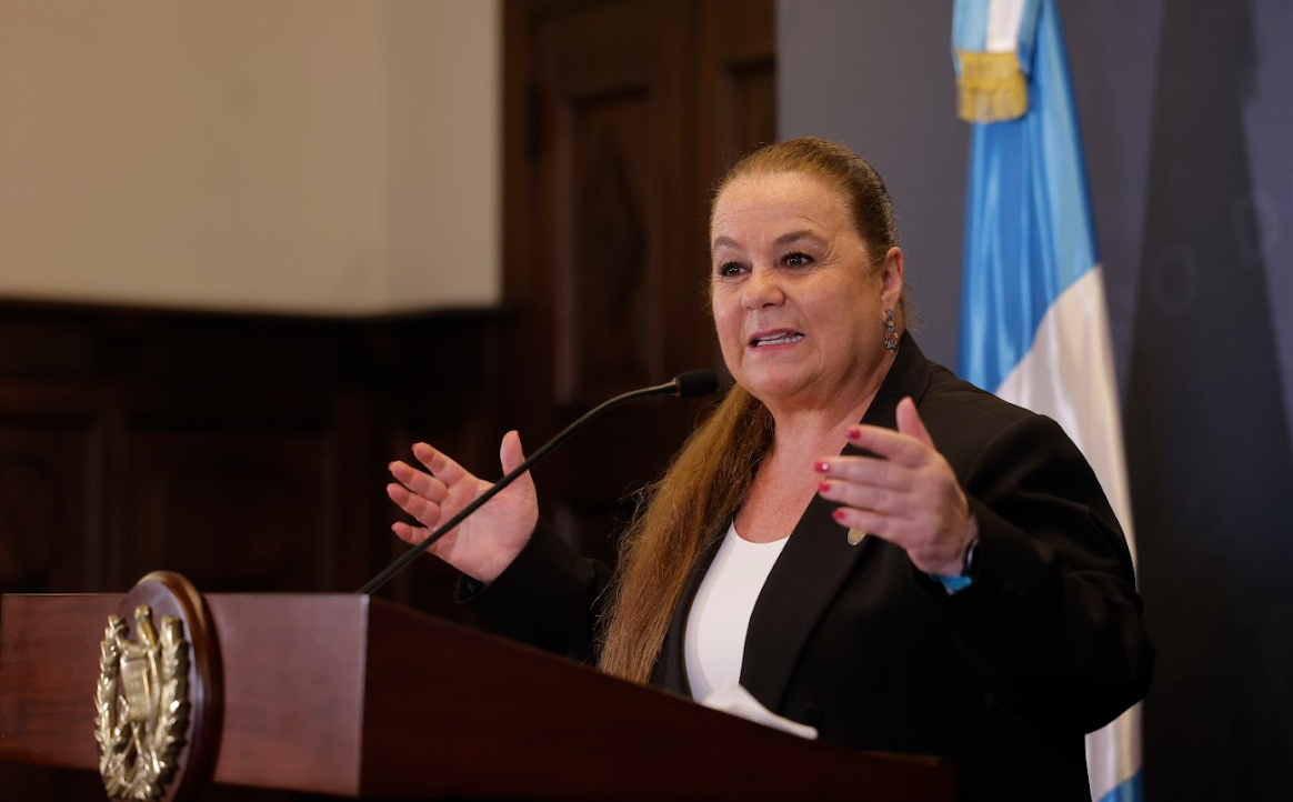 Ministra de Educación: “Estamos liberando al sistema educativo de dos décadas de presiones arbitrarias de parte del STEG”