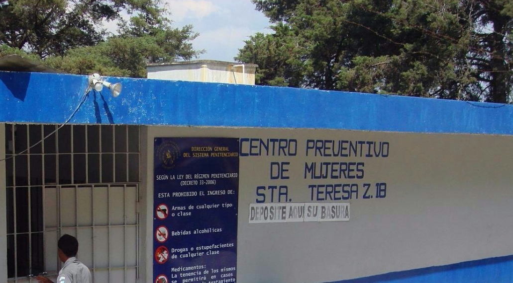 Sistema Penitenciario controla disturbios en cárcel de mujeres Santa Teresa y reporta normalidad