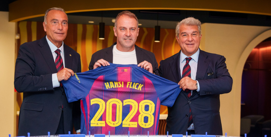 Hansi Flick renueva con el Barcelona hasta 2028