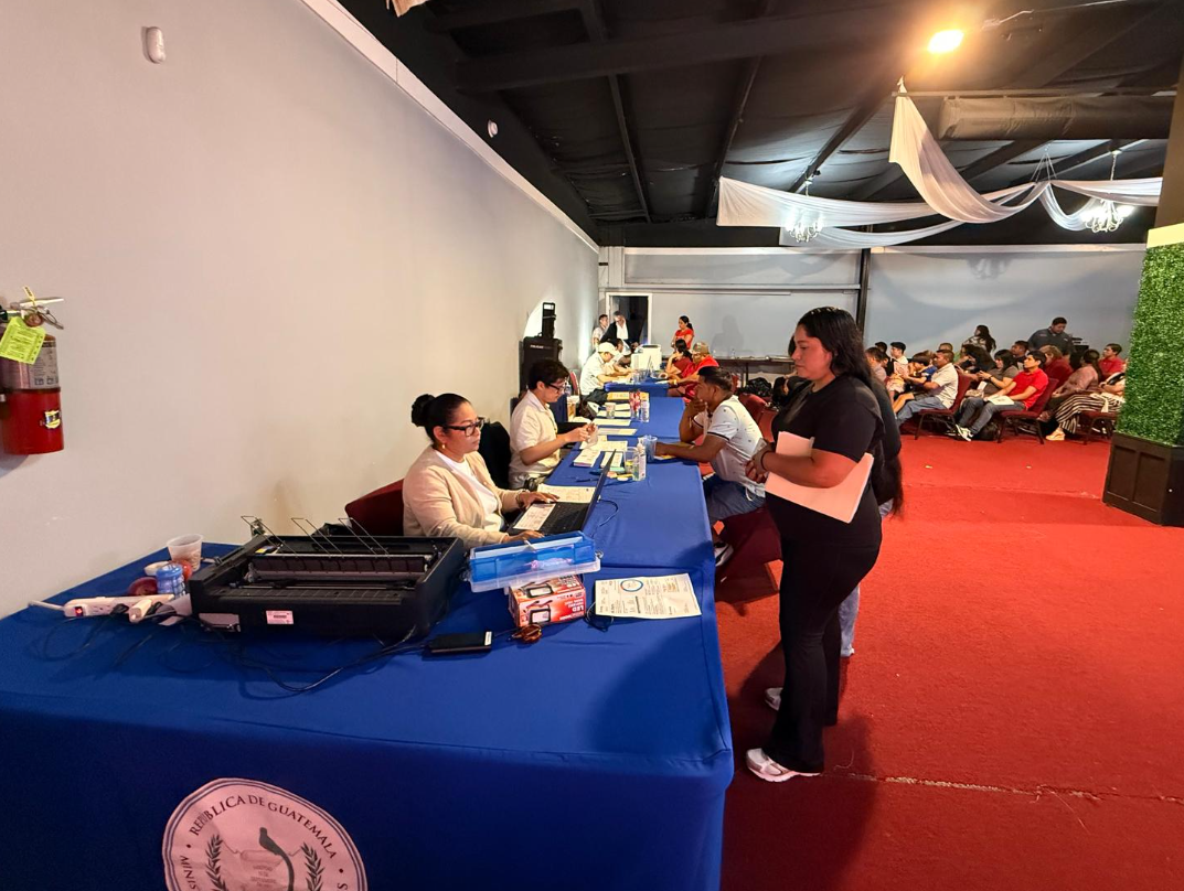 Consulados móviles de Guatemala brindaron cerca de 12 mil servicios durante abril . / Foto: Minex.