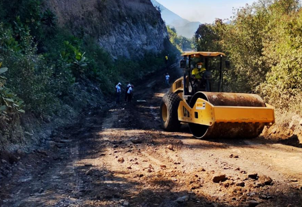 Caminos desarrolla mantenimiento vial preventivo ante la temporada de lluvias./Foto: DGC.