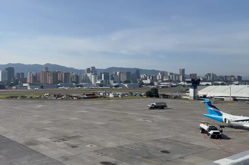 Aeropuerto La Aurora opera con normalidad./Foto: DGAC.