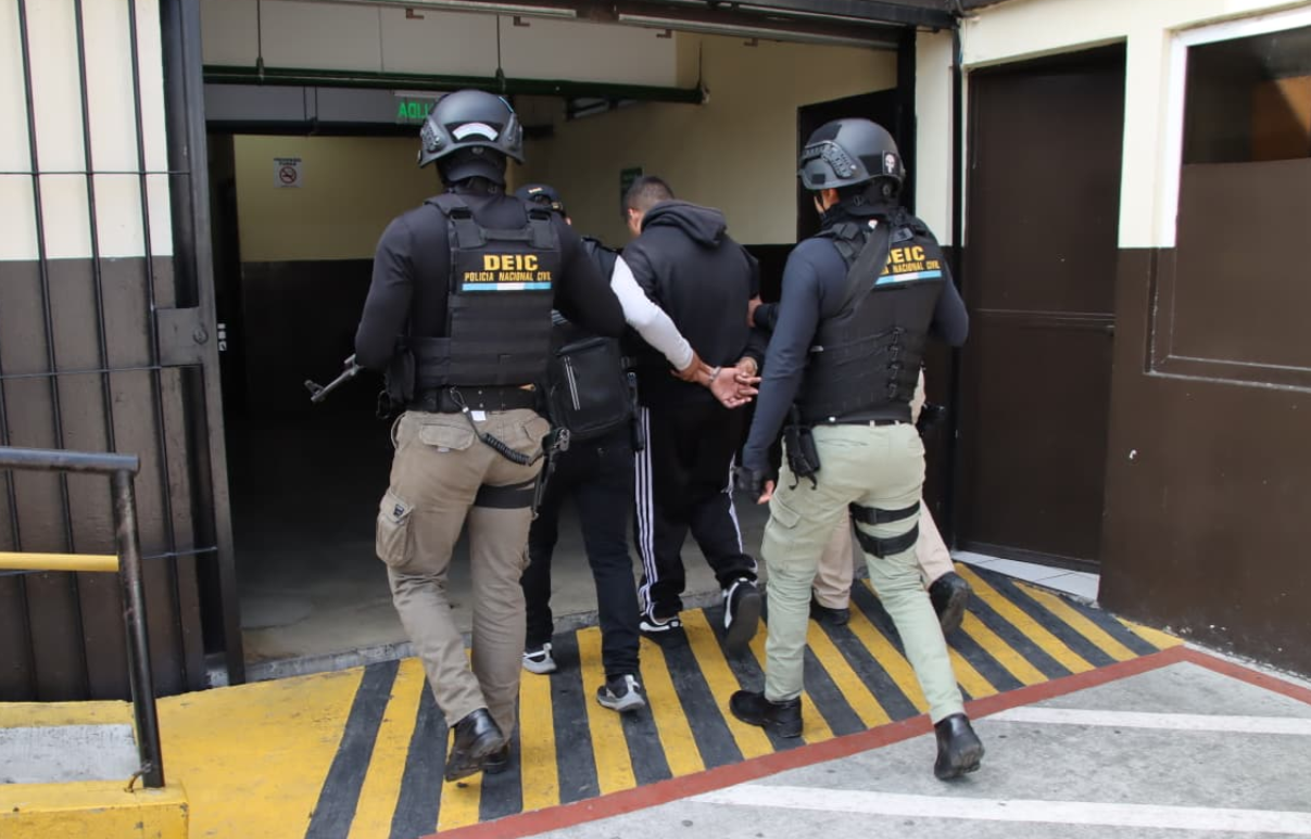Capturan a pandillero del Barrio 18 involucrado en asesinato./Foto: PNC.
