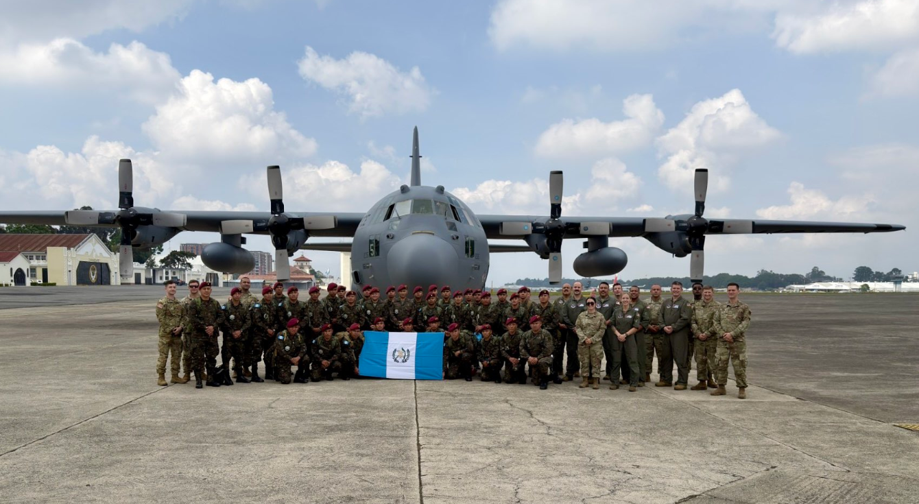 Grupo del Ejército viaja a Estados Unidos en capacitación conjunta de alto nivel./Foto: Ejército de Guatemala.
