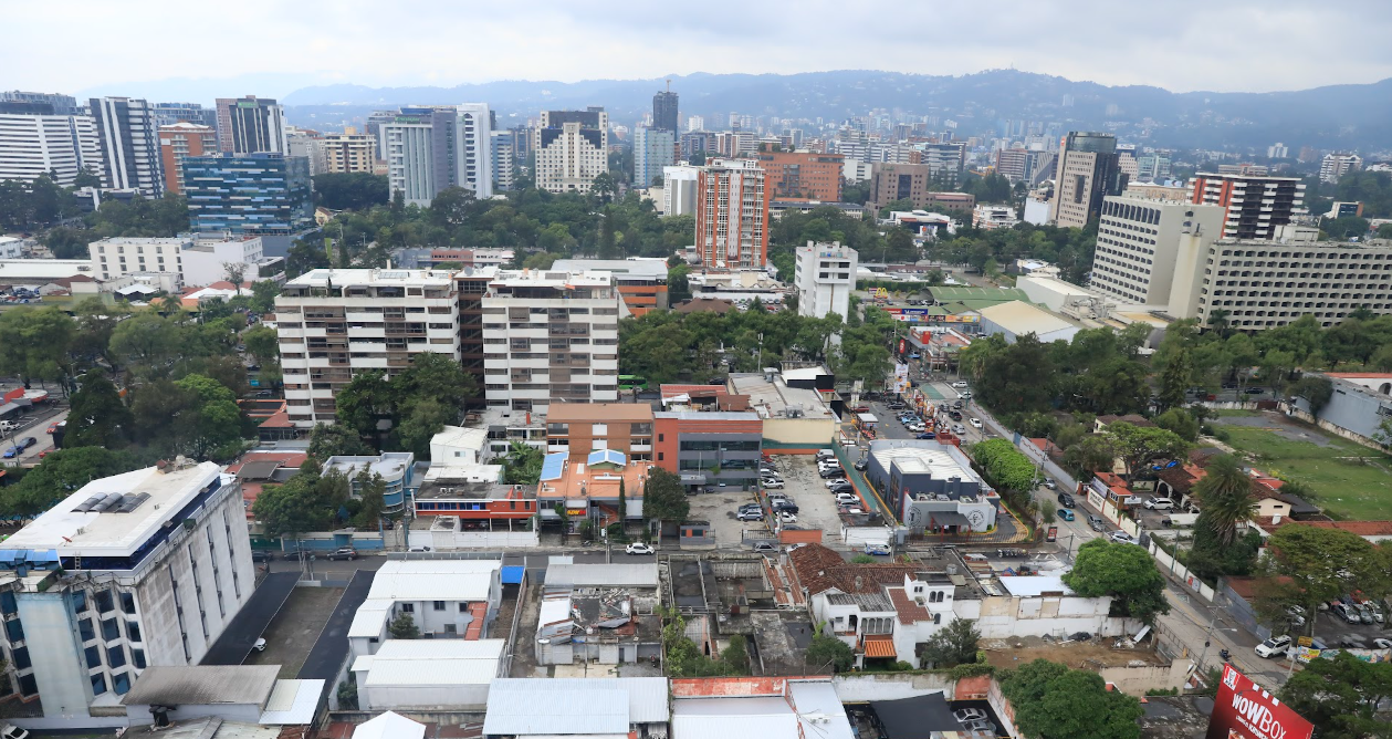 Guatemala a un escalón del grado de inversión. / Foto: Noé Pérez.