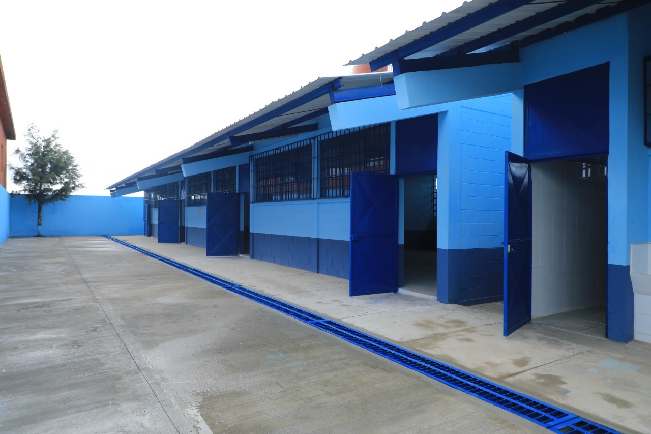 Ministerio de Educación ha remozado el 70.6 % de las escuelas del país