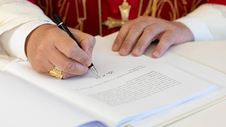El papa León XIV publicó la encíclica Magnifica Humanitas, la primera de su pontificado.