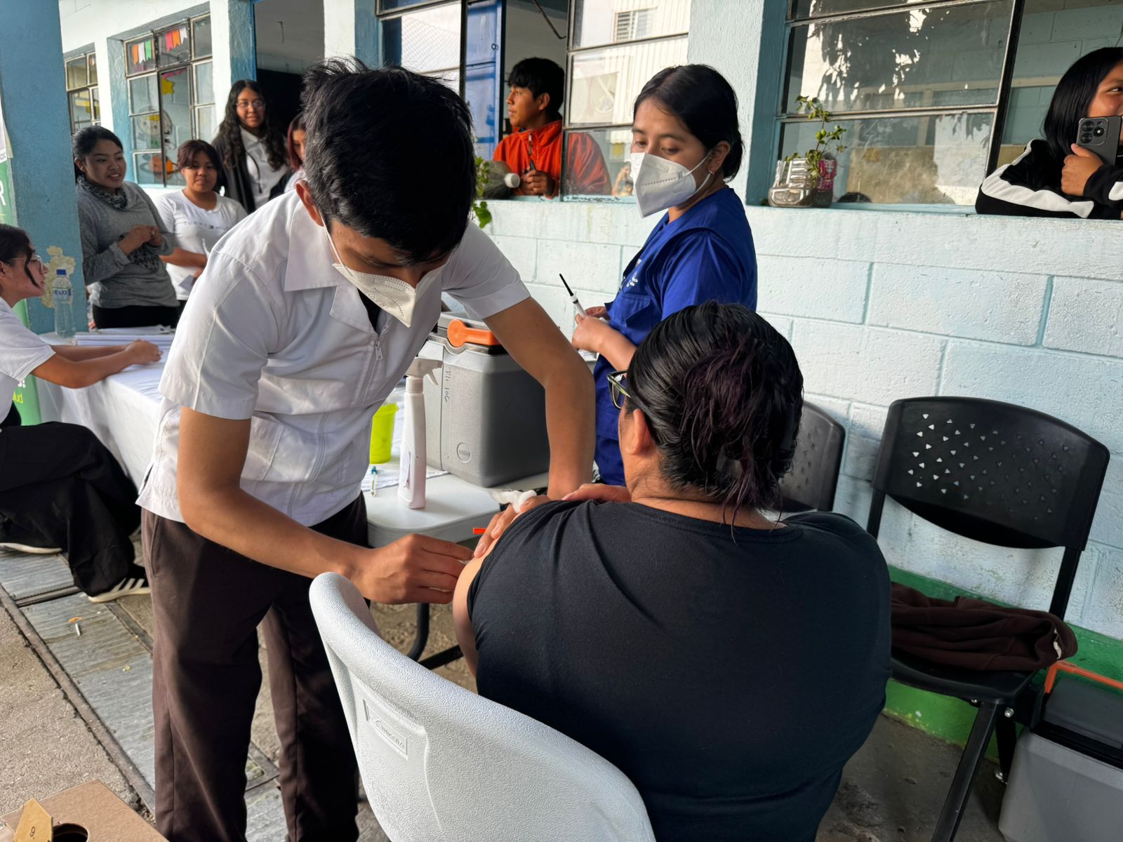 SBS y MSPAS desarrollaron jornada de vacunación contra el sarampión en Mixco
