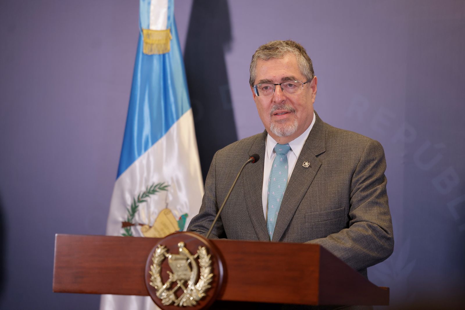 El presidente Bernardo Arévalo, durante La Ronda, asegura que el nuevo fiscal que nombre no estará al servicio de la corrupción.