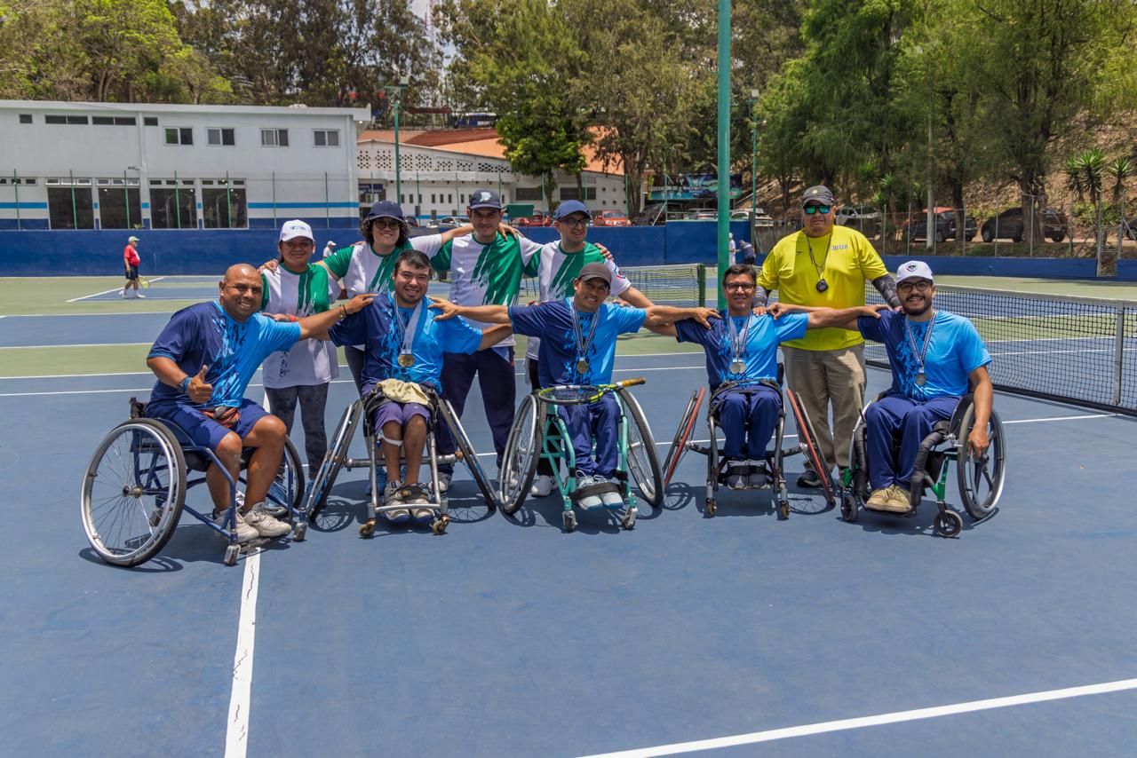 Imagen de los campeones nacionales de tenis sobre ruedas de los Juegos Paranacionales 2026. / Foto: MCD.