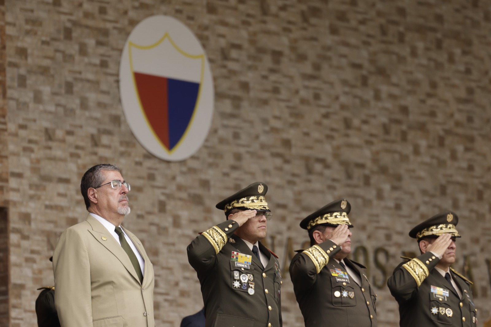 “El mérito sí abre puertas y el sacrificio sí es reconocido”, afirma el Presidente durante ascensos en el Ejército