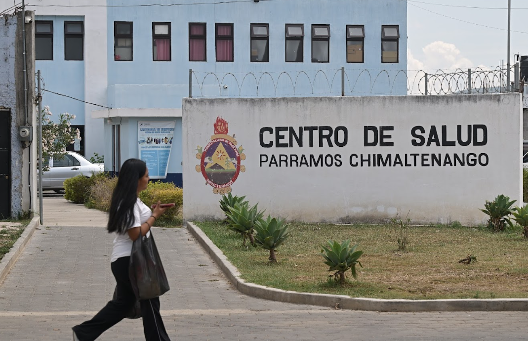 En fotos: Así luce el Centro de Salud y farmacia Proam en Parramos, Chimaltenango