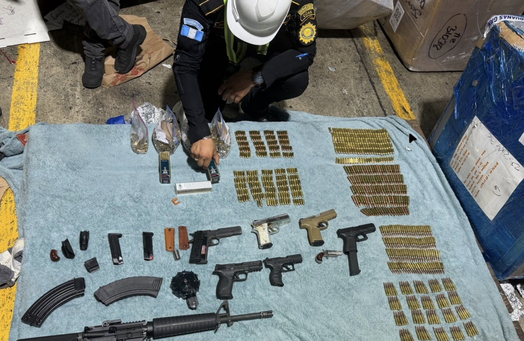PNC decomisa 16 armas de fuego y captura a cinco presuntos implicados en hechos criminales