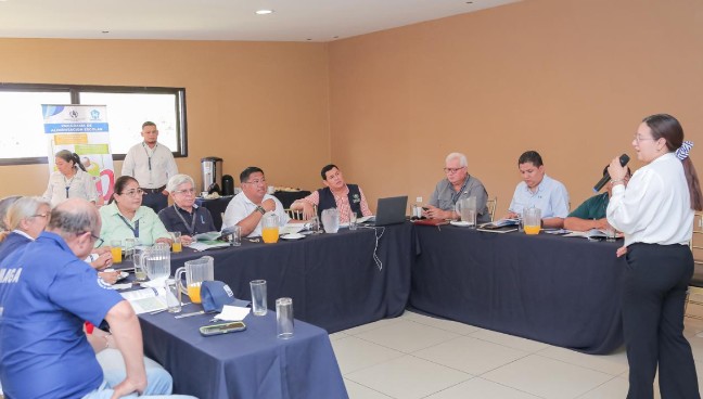 Mineduc fortalece coordinación para seguimiento al programa de alimentación escolar en Chiquimula