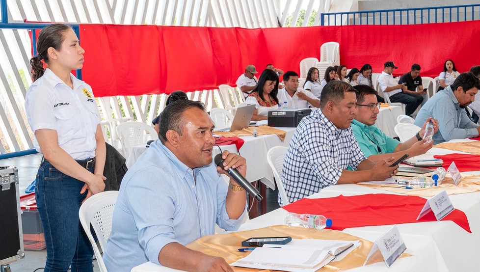 Codede de Baja Verapaz aborda proyectos de inversión, salud y becas para jóvenes