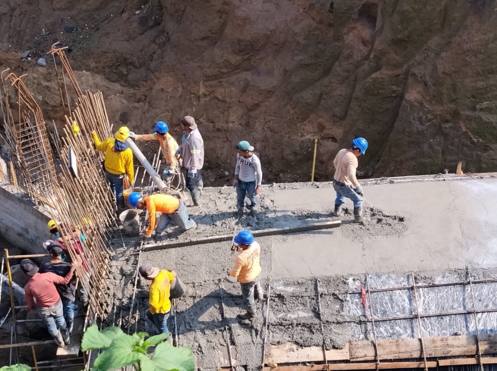 Avanzan trabajos en el kilómetro 189.5 de la ruta CITO-180; habilitación del paso se prevé para junio