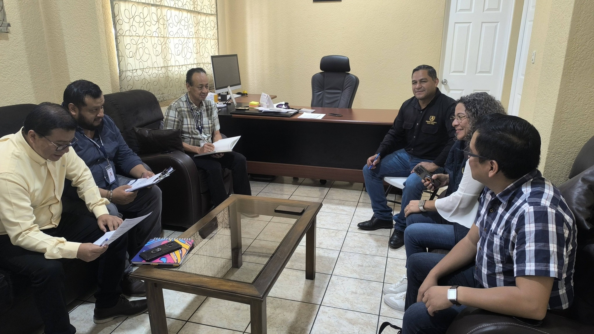 Reunión de trabajo da seguimiento a la ejecución de proyectos del Codede de Santa Rosa