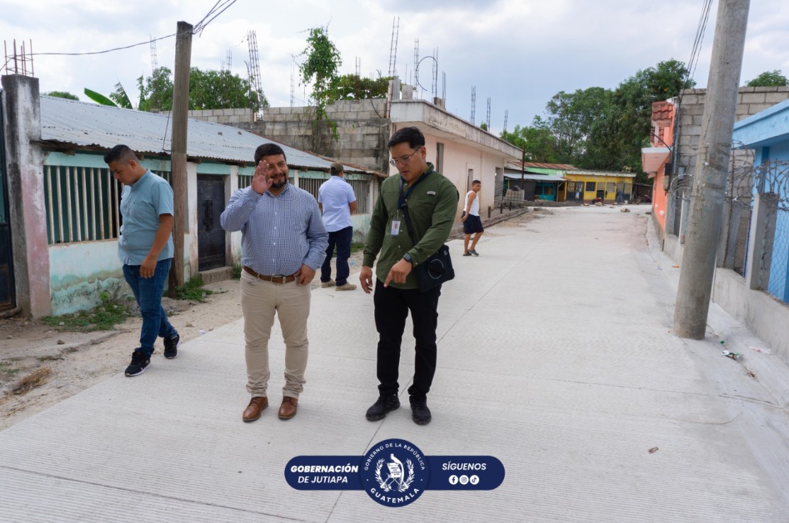 Supervisan proyectos de pavimentación en Jalpatagua, Jutiapa