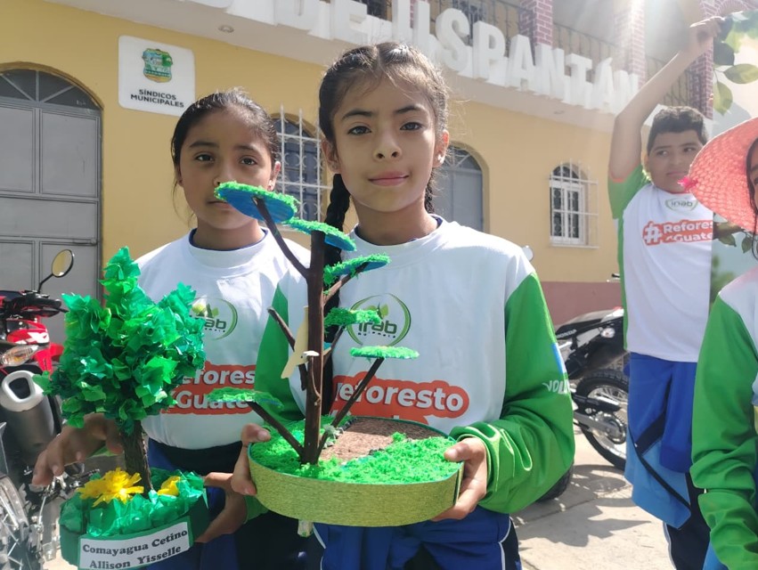 Uspantán conmemora Día del Árbol con caminata de concientización