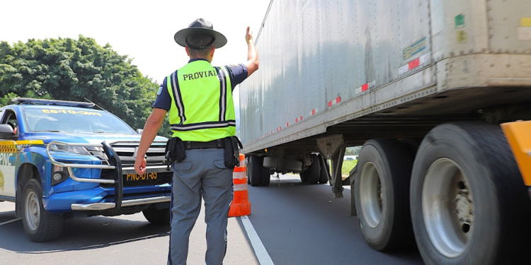 DGT sancionará a Transportes Verapaz por incumplimientos tras accidente en San Juan Sacatepéquez