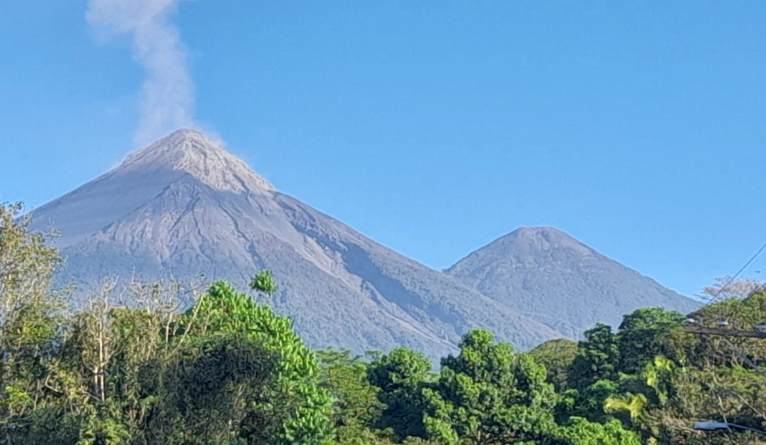 Insivumeh alerta por incremento de actividad en volcán de Fuego y emite recomendaciones