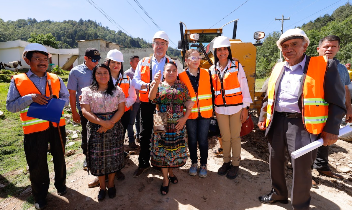 Presidente Arévalo desarrolla gira de trabajo para impulsar proyectos de infraestructura vial en Quetzaltenango y Huehuetenango