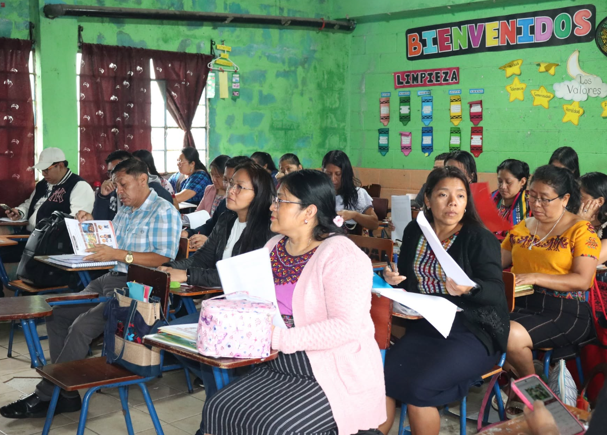 Docentes fortalecen la enseñanza del idioma poqomam en Palín, Escuintla
