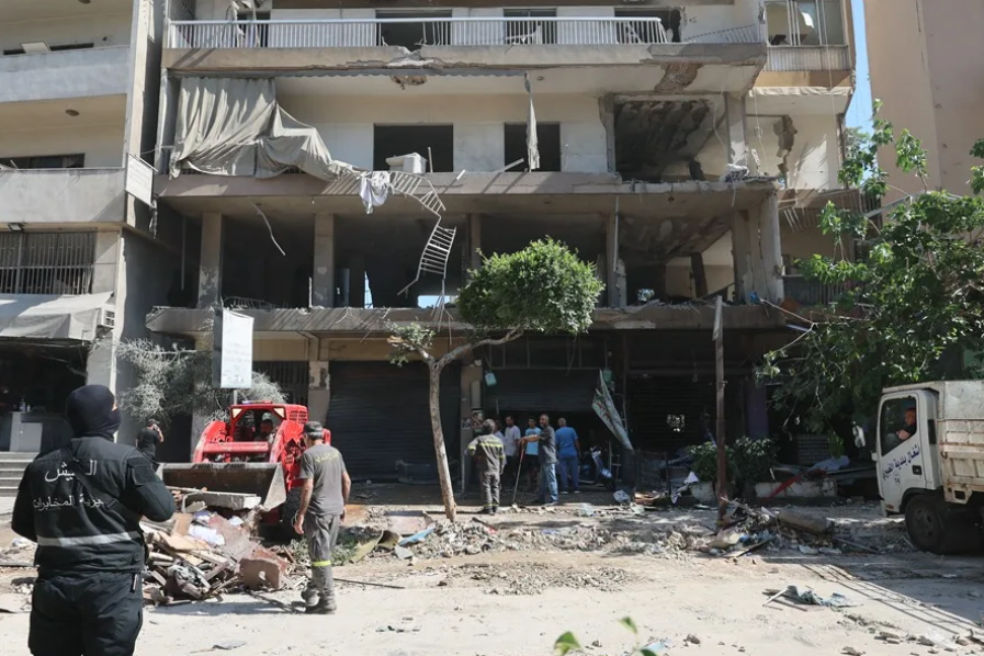 El ataque israelí contra los suburbios al sur de Beirut provoca tres muertos y 16 heridos