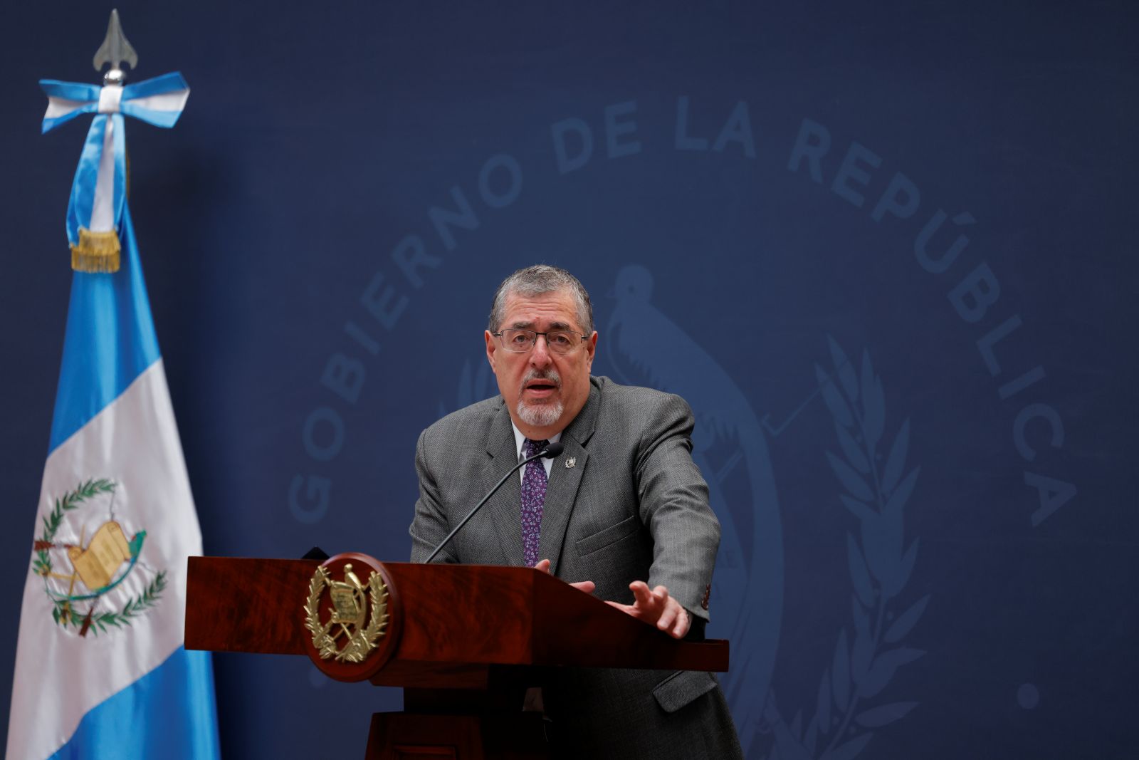 Presidente Arévalo destaca el Plan Semáforo Seguro para la prevención de asaltos en puntos estratégicos de la capital
